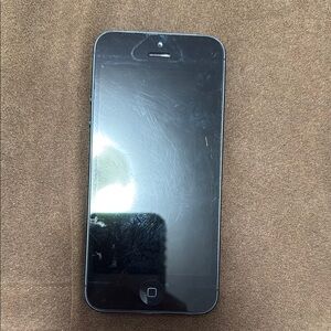 Apple iPhone 5 Black Cell Phone Sleek Design